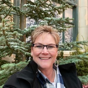 Meet your Posher, Becky